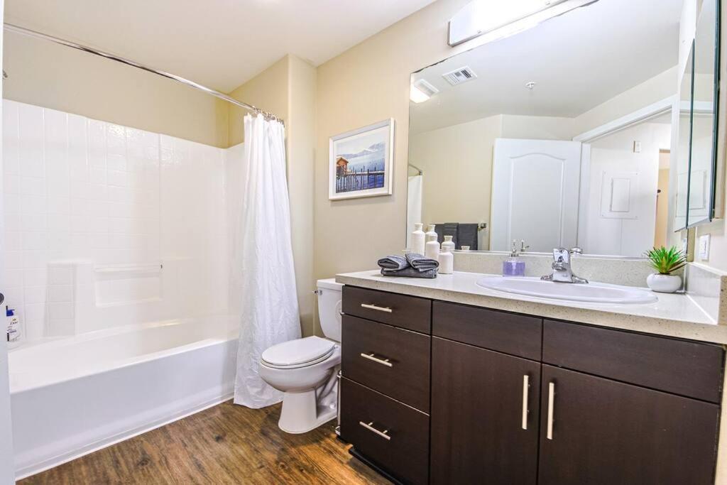 Apartment Outstanding 2bdr Near Venice - Gym-pool-free Parking